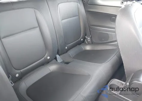 2014 Volkswagen Beetle 1.8T z USA, uszkodzony, nr VIN 3VW517AT6EM815938